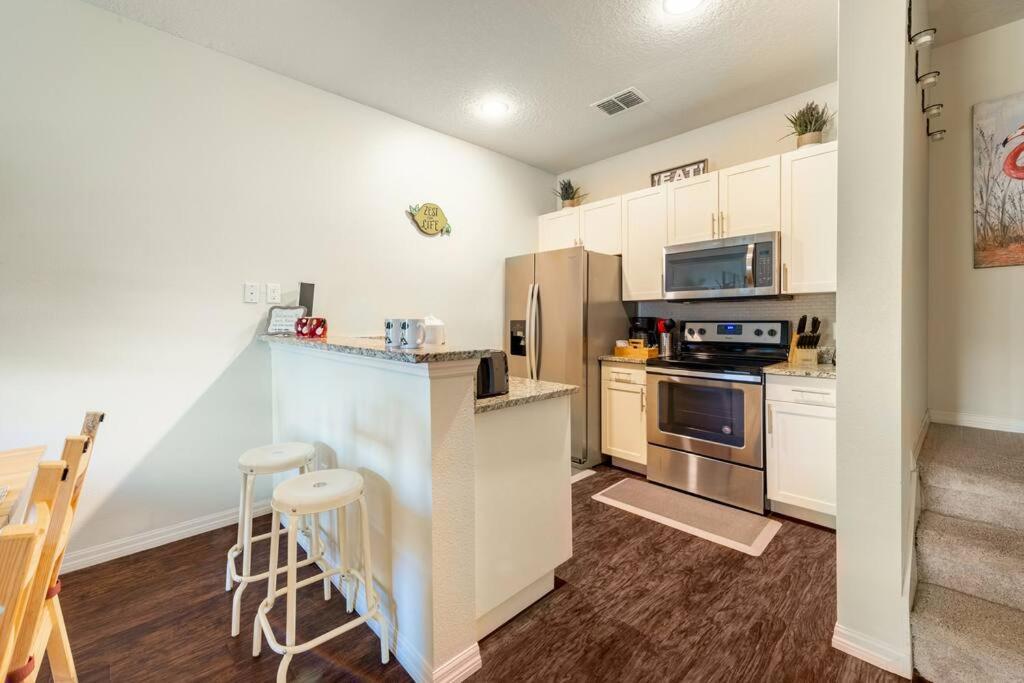 Super Comfy And Spacious 3 Bedroom 10 Minutes From Disney, With Major Shopping 4 Minutes Away Kissimmee Zewnętrze zdjęcie